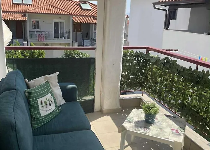 Coastal Oasis * Polychrono